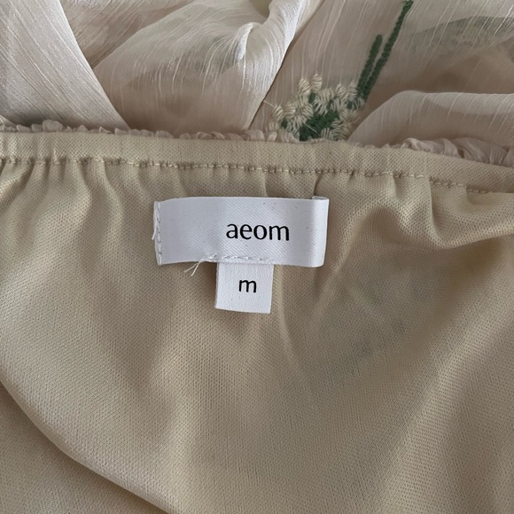 Aeom Off | Shoulder Floral Top - Picture 4 of 4